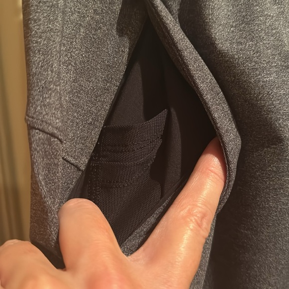 Lululemon 7/8 tapered-leg Pant size 6 - Picture 3 of 8